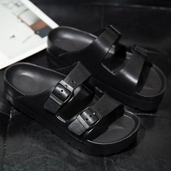 ❇️SOLD❇️ SHEIN Buckle Decor Footbed Sandals - Picture 6 of 6